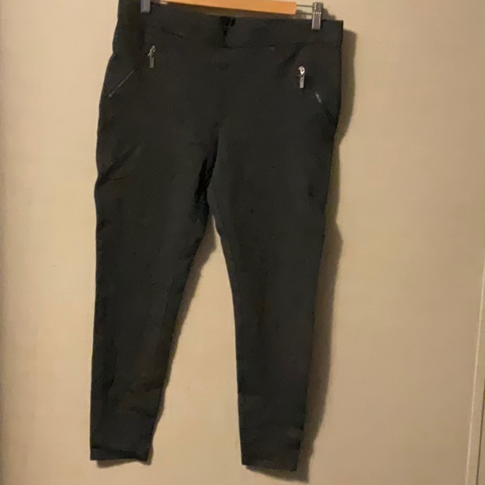 Matty M Gray Jeggings with Tapered Fit
